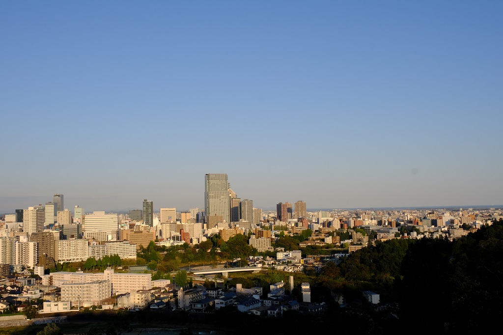 仙台城跡公園から見た仙台市内展望風景の写真