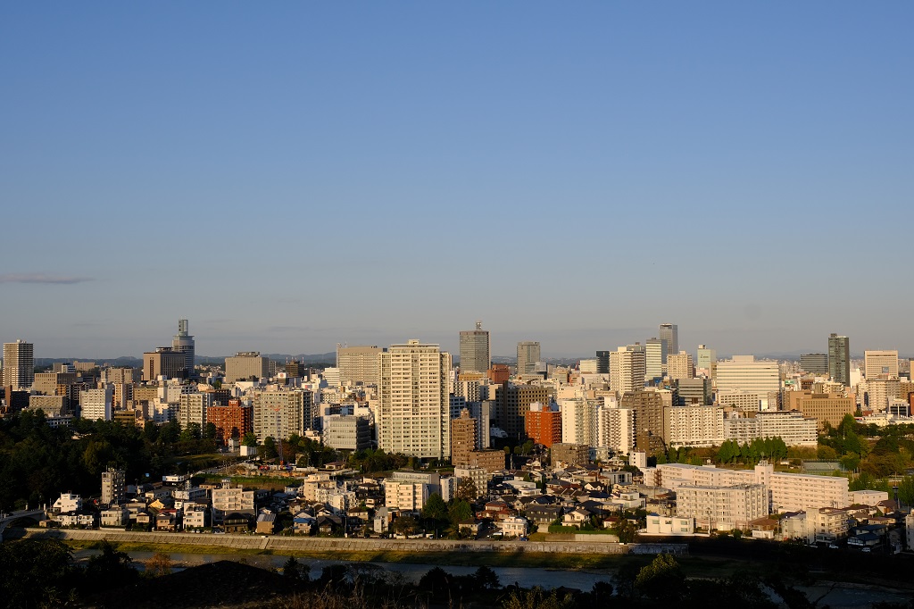 仙台城跡公園から見た仙台市内展望風景の写真