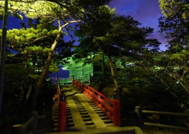 松島五大堂のグリーンのライトアップの写真画像