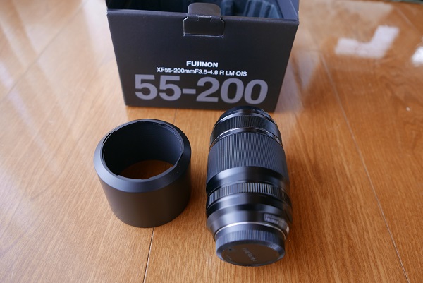 XF55-200mmF3.5-4.8を購入して開封した写真