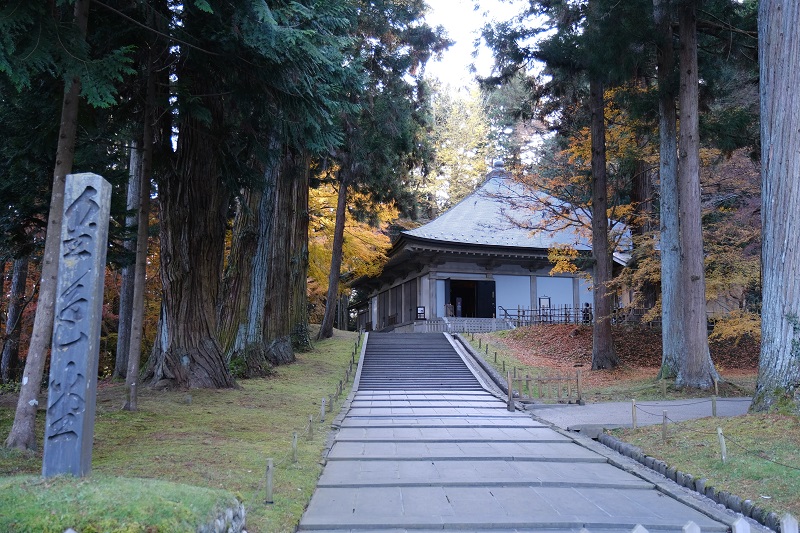 中尊寺金色堂の風景写真