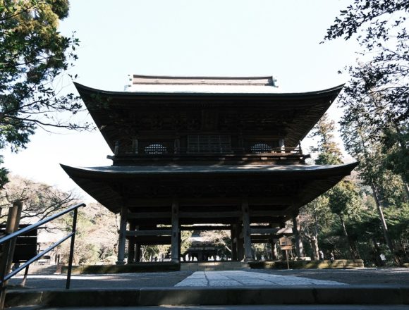 円覚寺の山門の風景写真