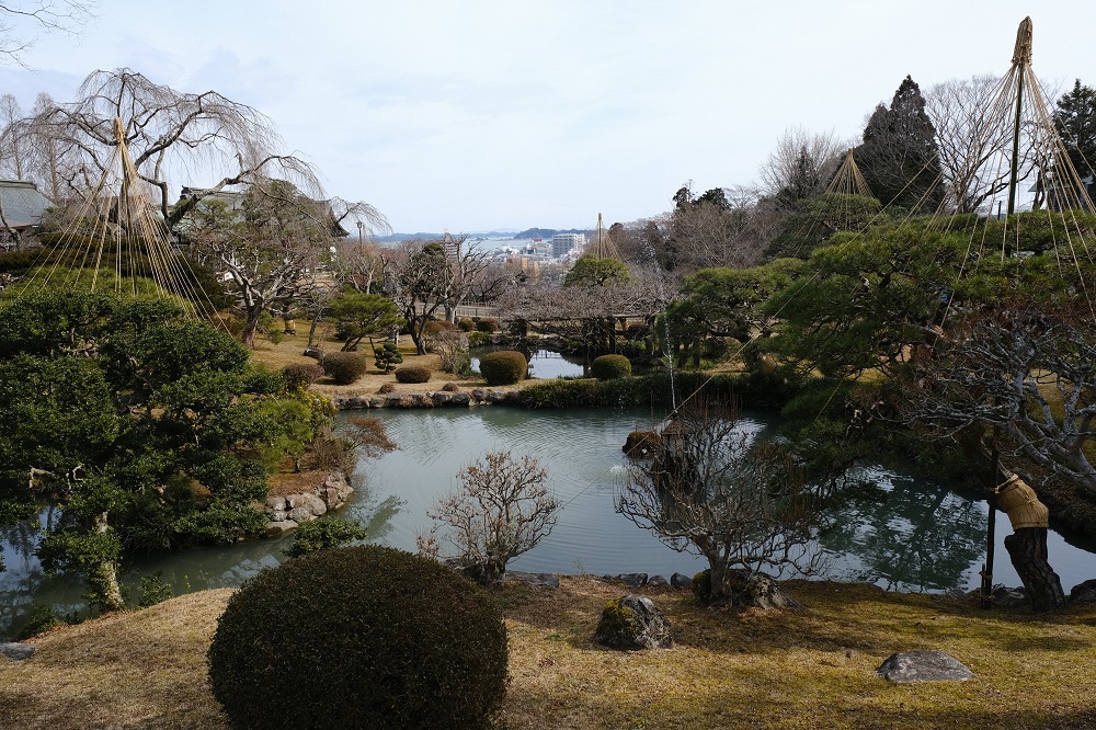 塩釜神社の庭園の風景写真
