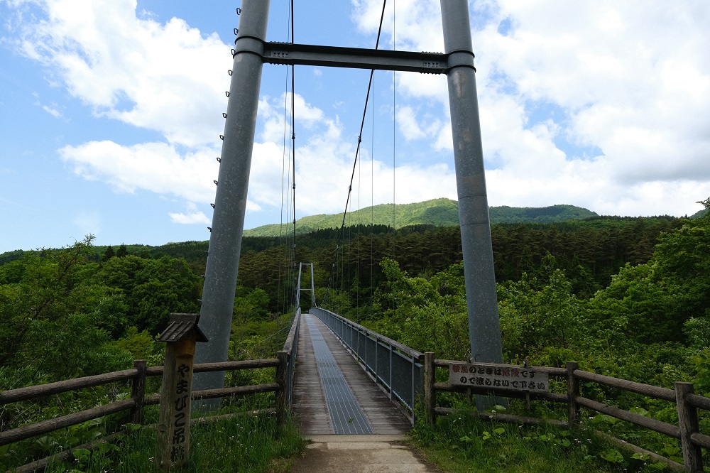 やまびこ吊り橋の反対側からの風景